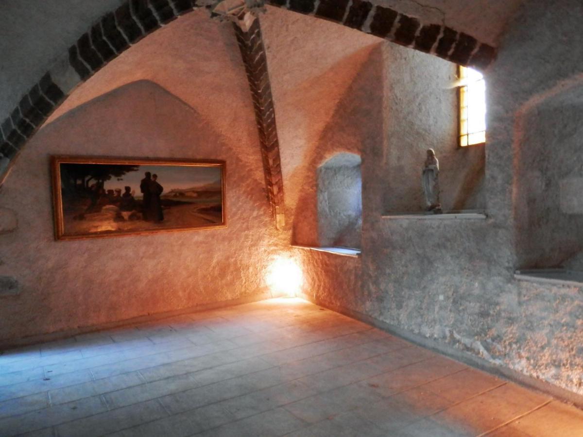 Chambres D'Hotes La Prevote - Ancien Couvent Contre La Cathedrale Le Puy-en-Velay Экстерьер фото